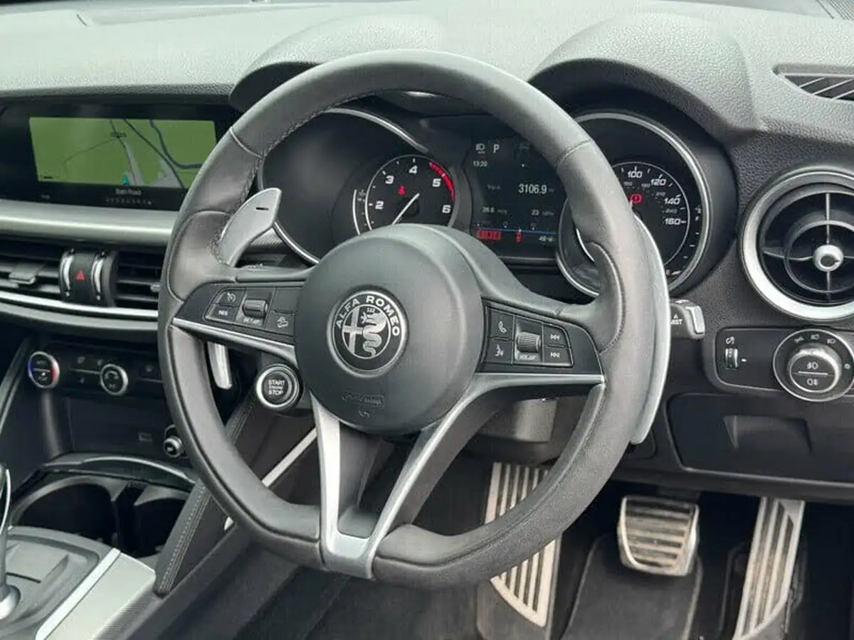 2018-alfa-romeo-stelvio-22td-speciale-207bhp-big-10