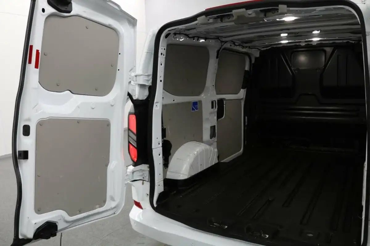 2023-ford-transit-custom-20tdci-320-l1h1-limited-136pseu6e-panel-van-1996cc-auto-big-14