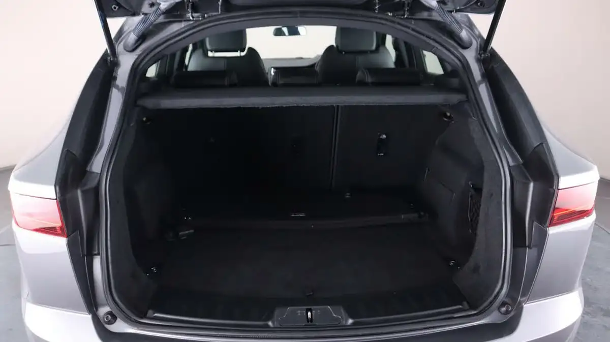 2019-jaguar-e-pace-20-i4d-r-dynamic-150ps-big-16