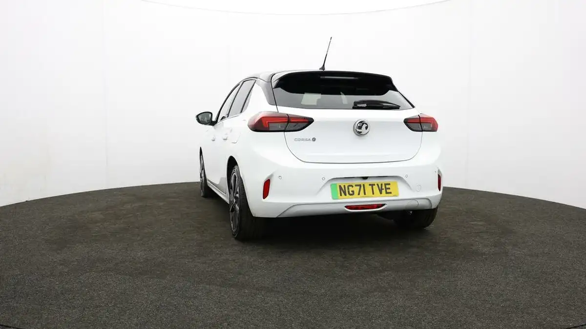 2021-vauxhall-corsa-e-elite-premium-big-23