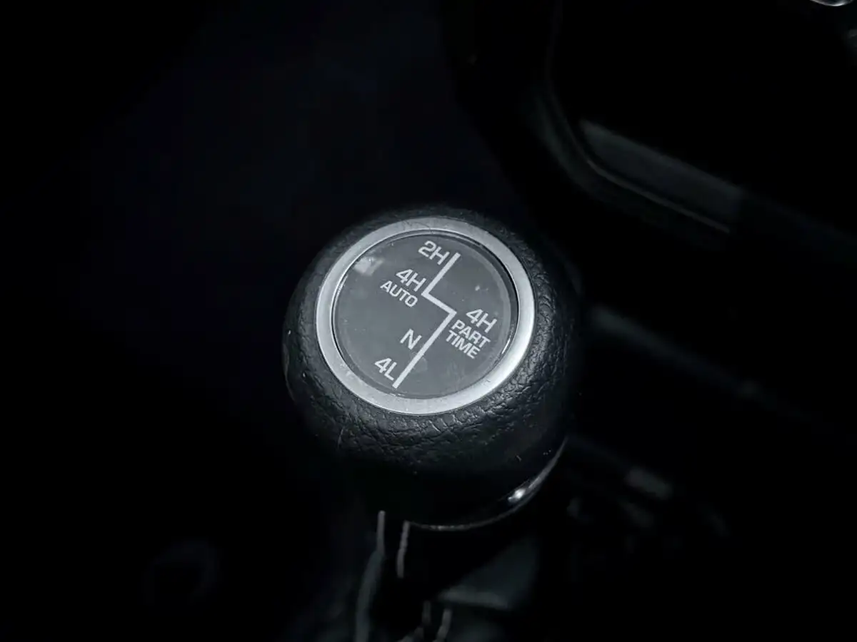 2020-jeep-wrangler-22-multijet-ii-sahara-hard-5d-big-25