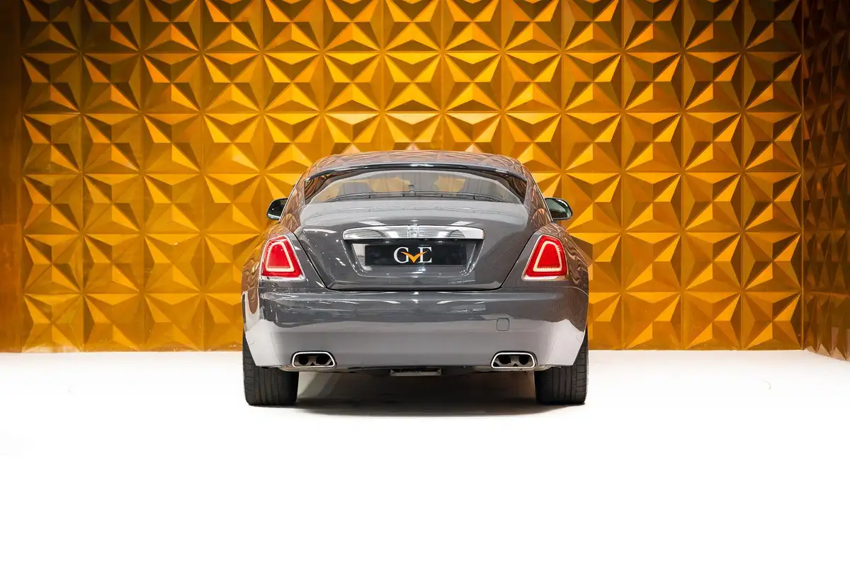 2019-rolls-royce-wraith-66-591bhp-big-6