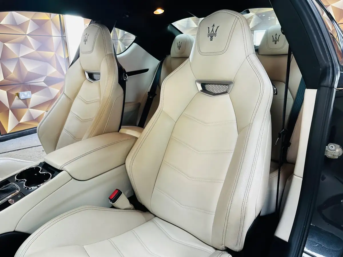 2016-maserati-granturismo-47-sport-big-13