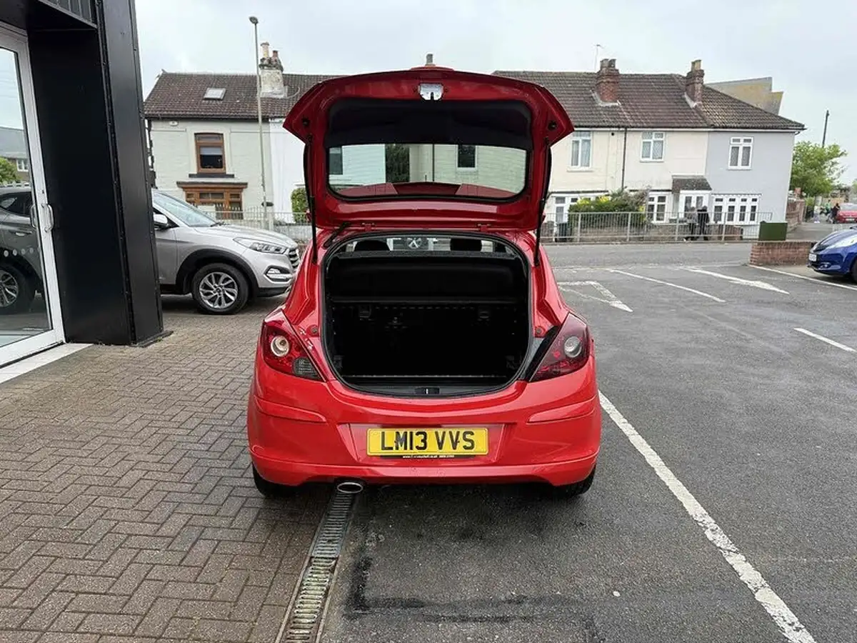2013-vauxhall-corsa-12-3d-big-21