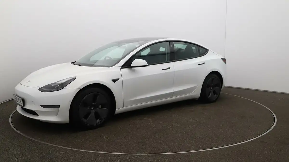 2020-tesla-model-3-e-long-range-big-60