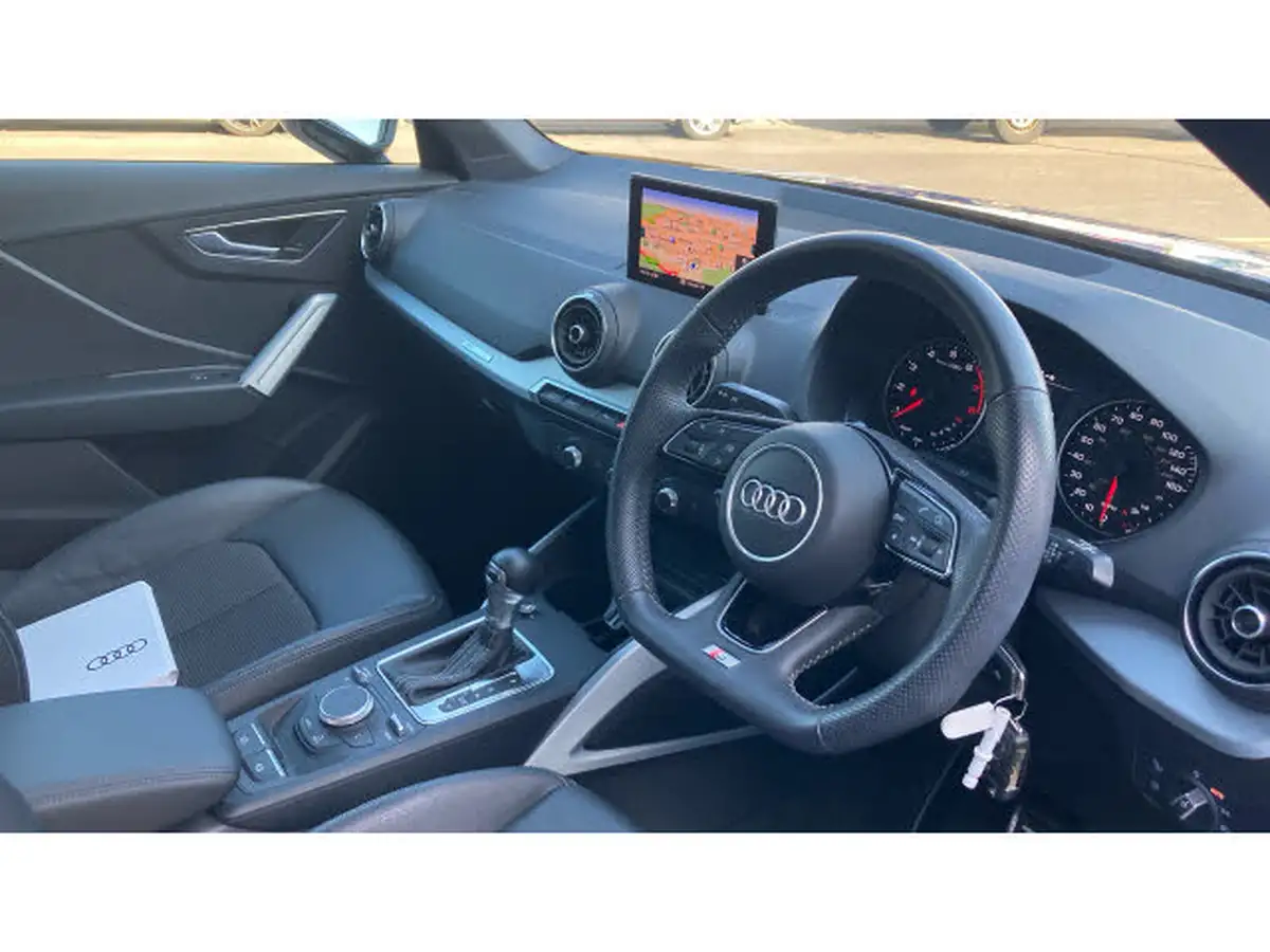 2020-audi-q2-15-35-tfsi-s-line-1495cc-tronic-big-10