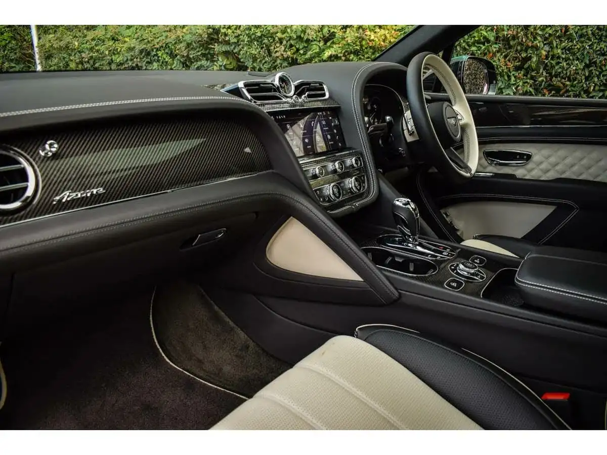 2023-bentley-bentayga-40-v8-big-1