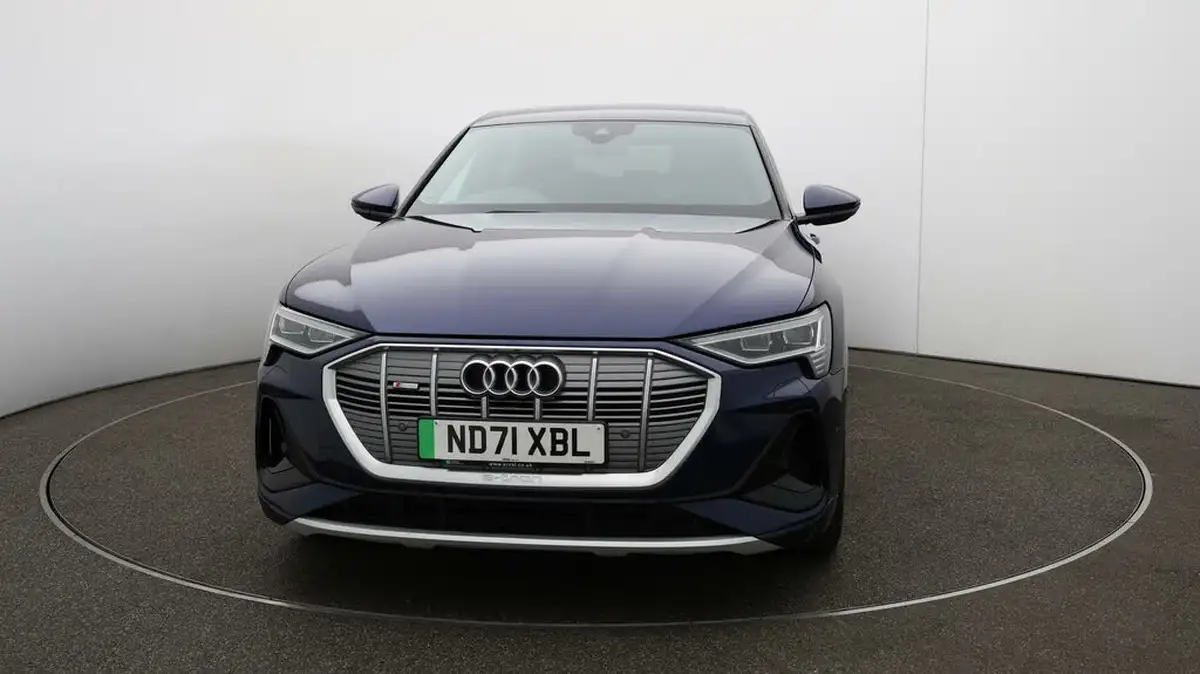 2021-audi-e-tron-55e-s-line-sportback-big-33