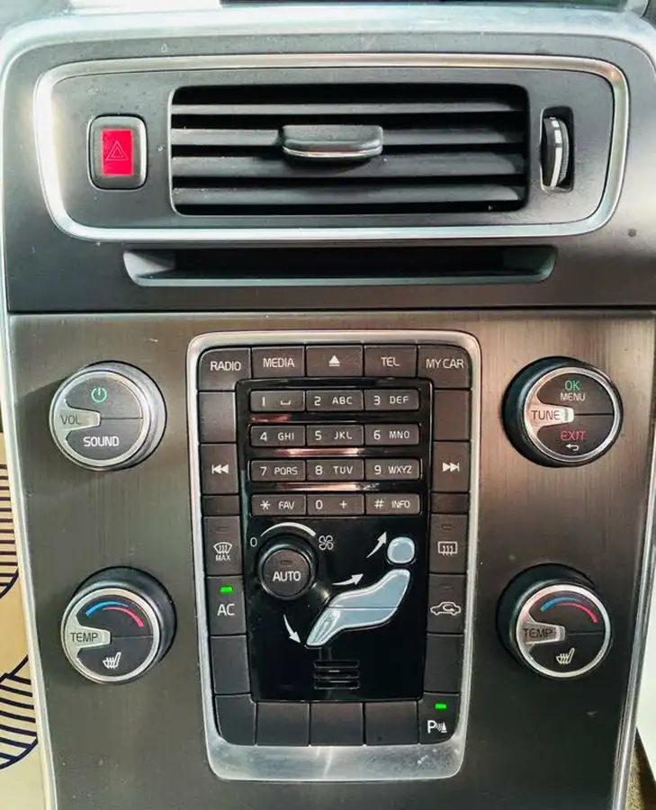 2012-volvo-s60-24td-d5-se-215bhp-geartronic-big-20