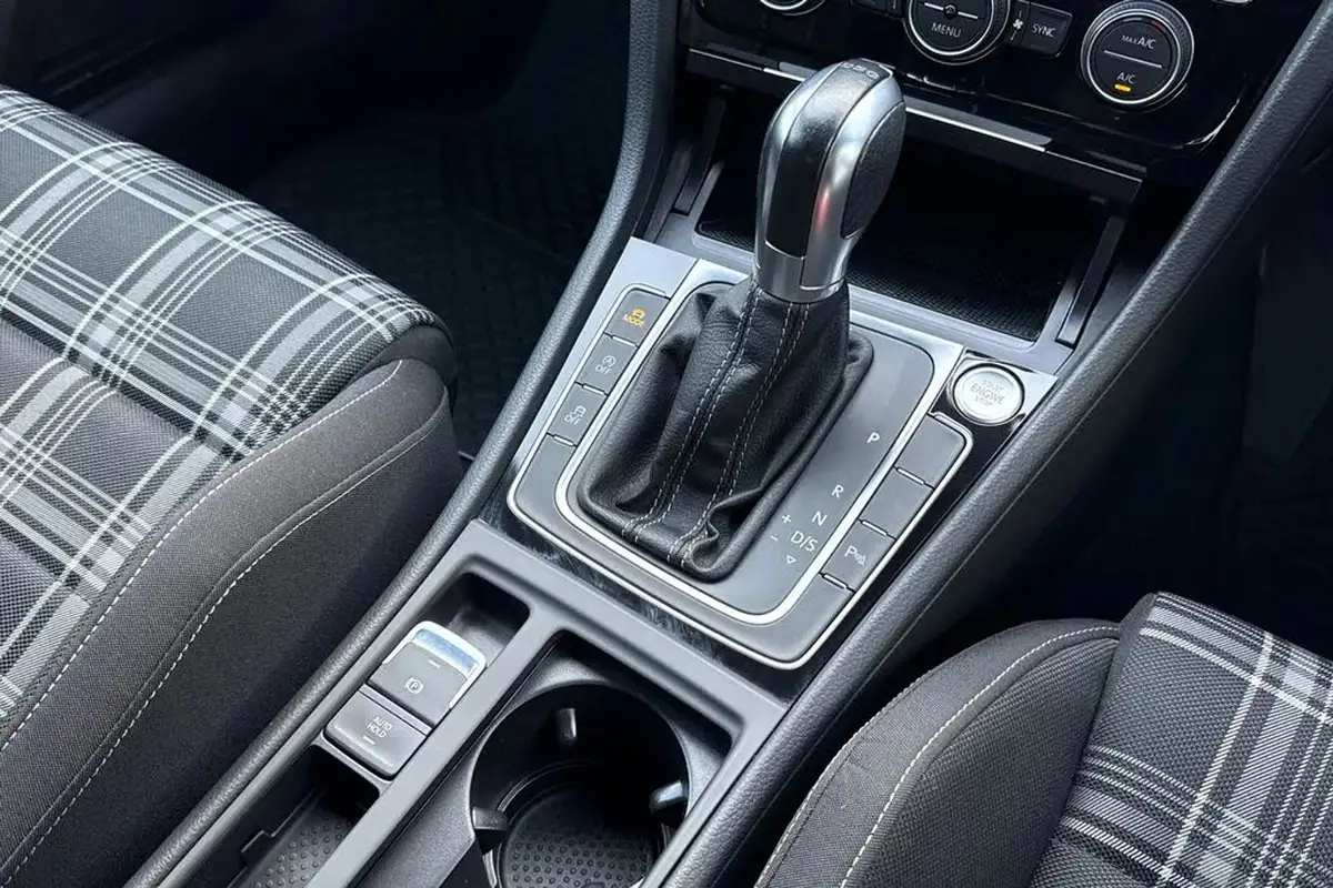 2019-volkswagen-golf-20tdi-gtd-blueline-hatchback-5d-dsg-big-21