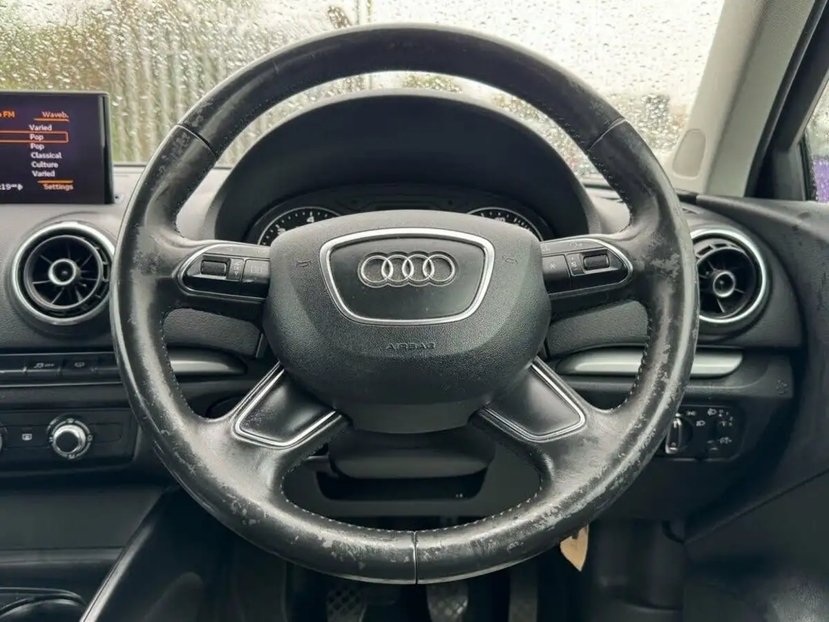 2013-audi-a3-16td-se-hatchback-3d-big-18