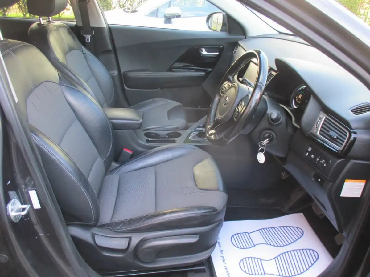 2017-kia-niro-16-gdi-2-156kwh-lithium-ion-big-22