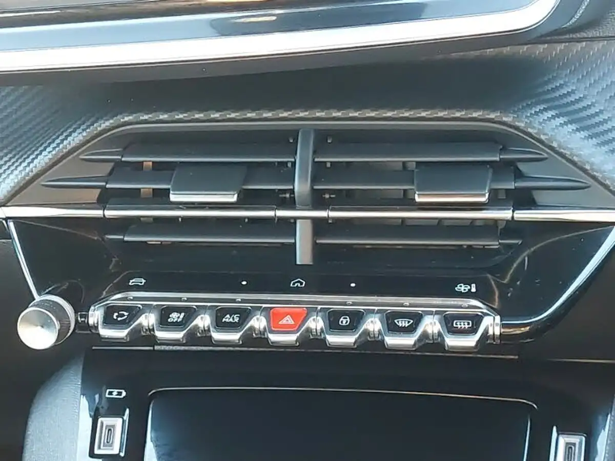 2024-peugeot-2008-suv-12-puretech-allure-130ps-big-14