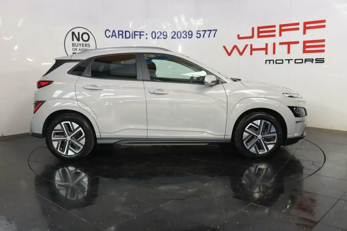 2021-hyundai-kona-e-premium-204ps-64kwh-7kw-obc-big-5