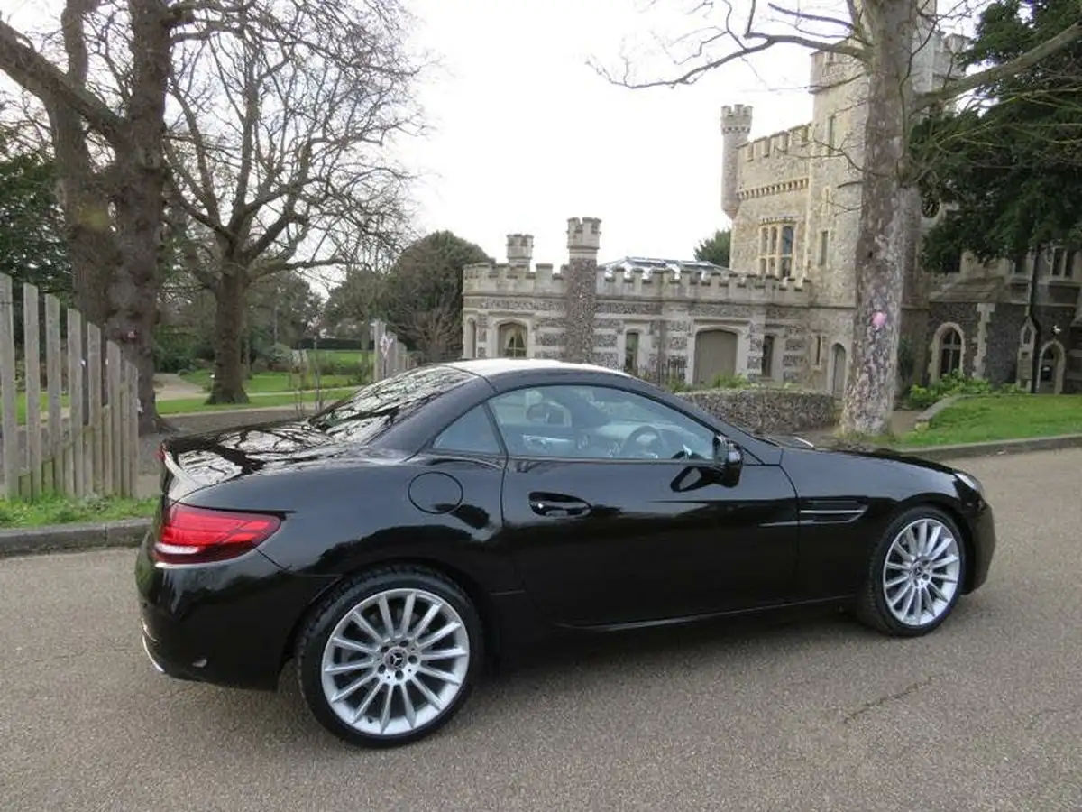 2017-mercedes-benz-slc-21d-slc250d-amg-line-big-18