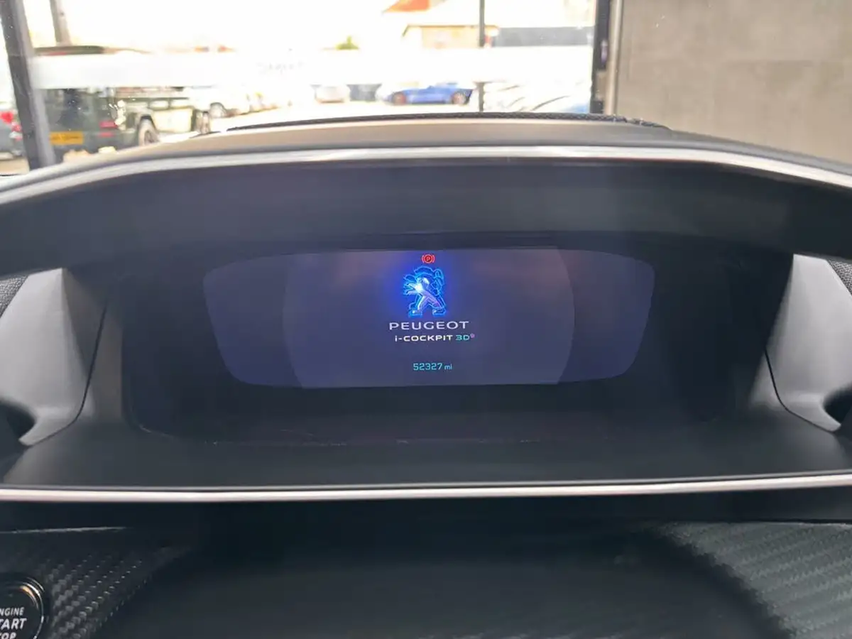 2022-peugeot-208-12-puretech-gt-100ps-big-29