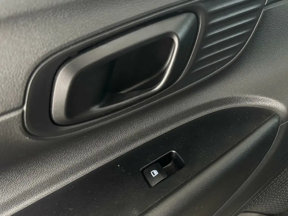 2022-hyundai-i20-10-t-gdi-se-connect-eclutch-imt-big-9