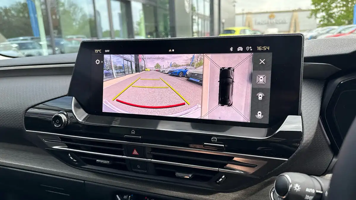 2023-citroen-c5-x-12-puretech-shine-plus-big-28