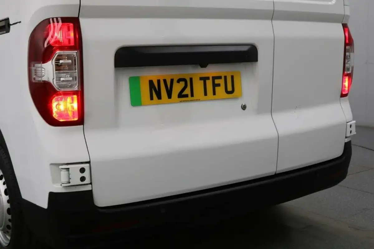 2021-maxus-e-deliver-3-e-l1h1-35kwh-big-51