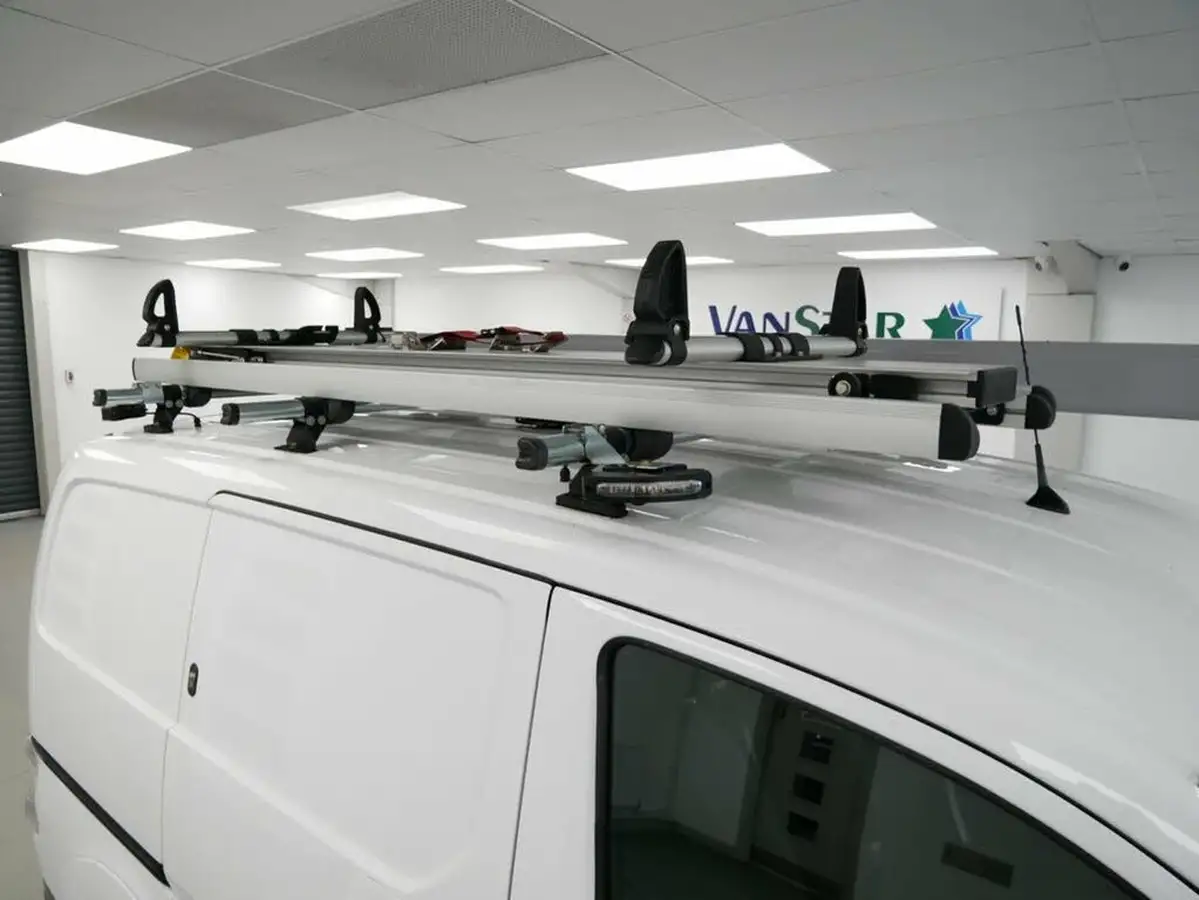 2021-nissan-env200-e-tekna-rapid-panel-van-big-36