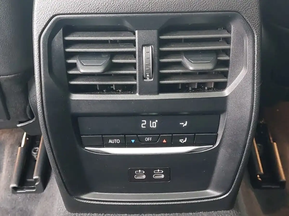 2024-bmw-3-series-20-320i-m-sport-touring-5d-big-15