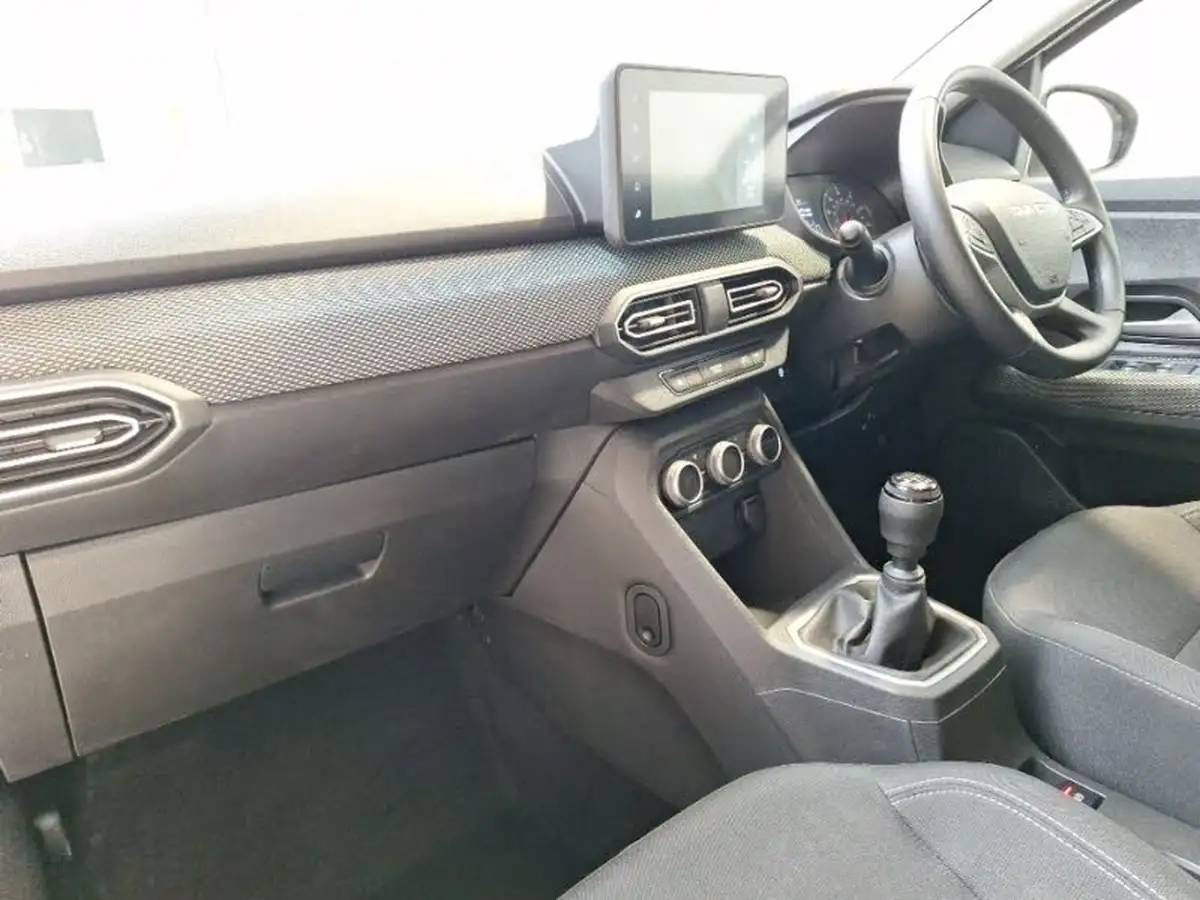 2024-dacia-jogger-10-tce-expression-big-4