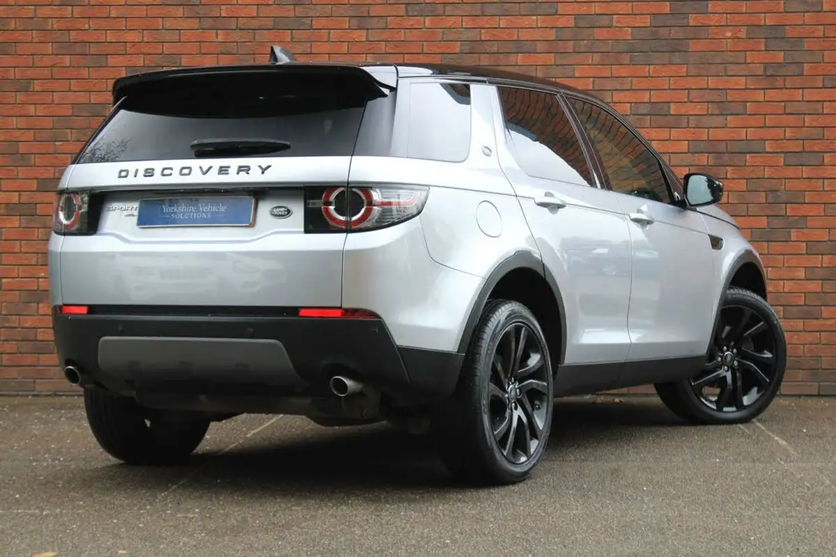 2017-land-rover-discovery-sport-20td4-hse-black-182ps-suv-big-18