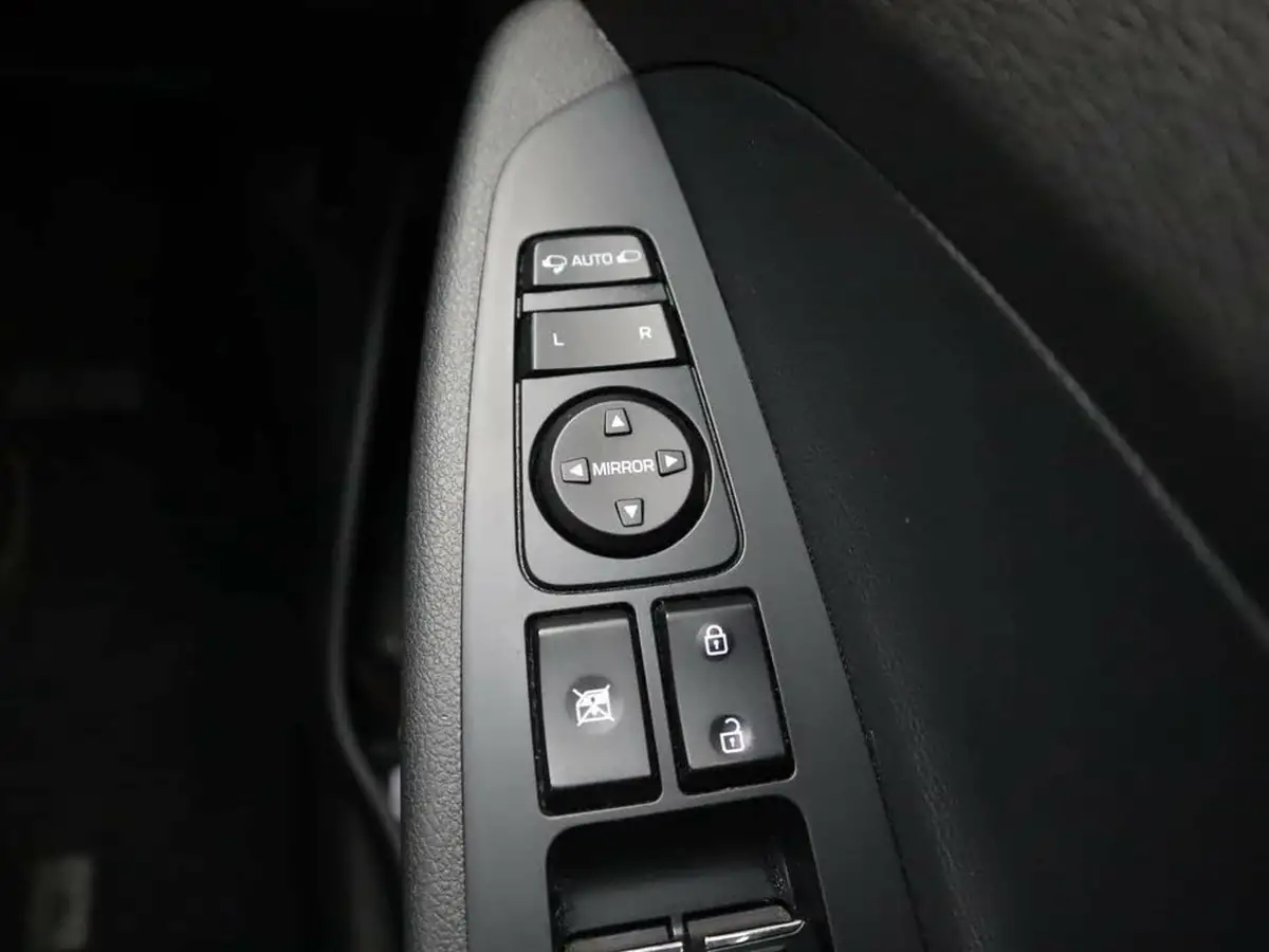 2020-hyundai-tucson-16crdi-premium-115ps-big-24