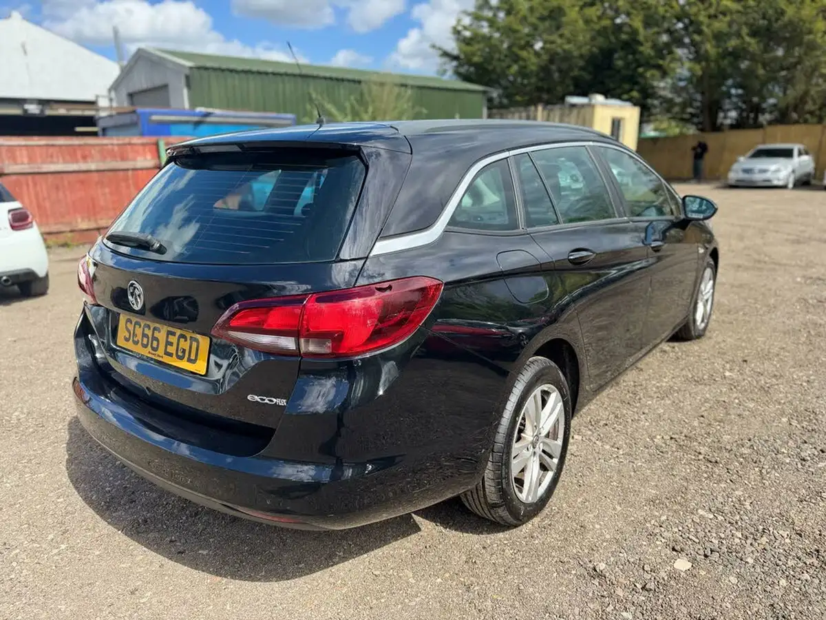 2017-vauxhall-astra-16cdti-design-110ps-ecoflex-ss-sport-tourer-big-7