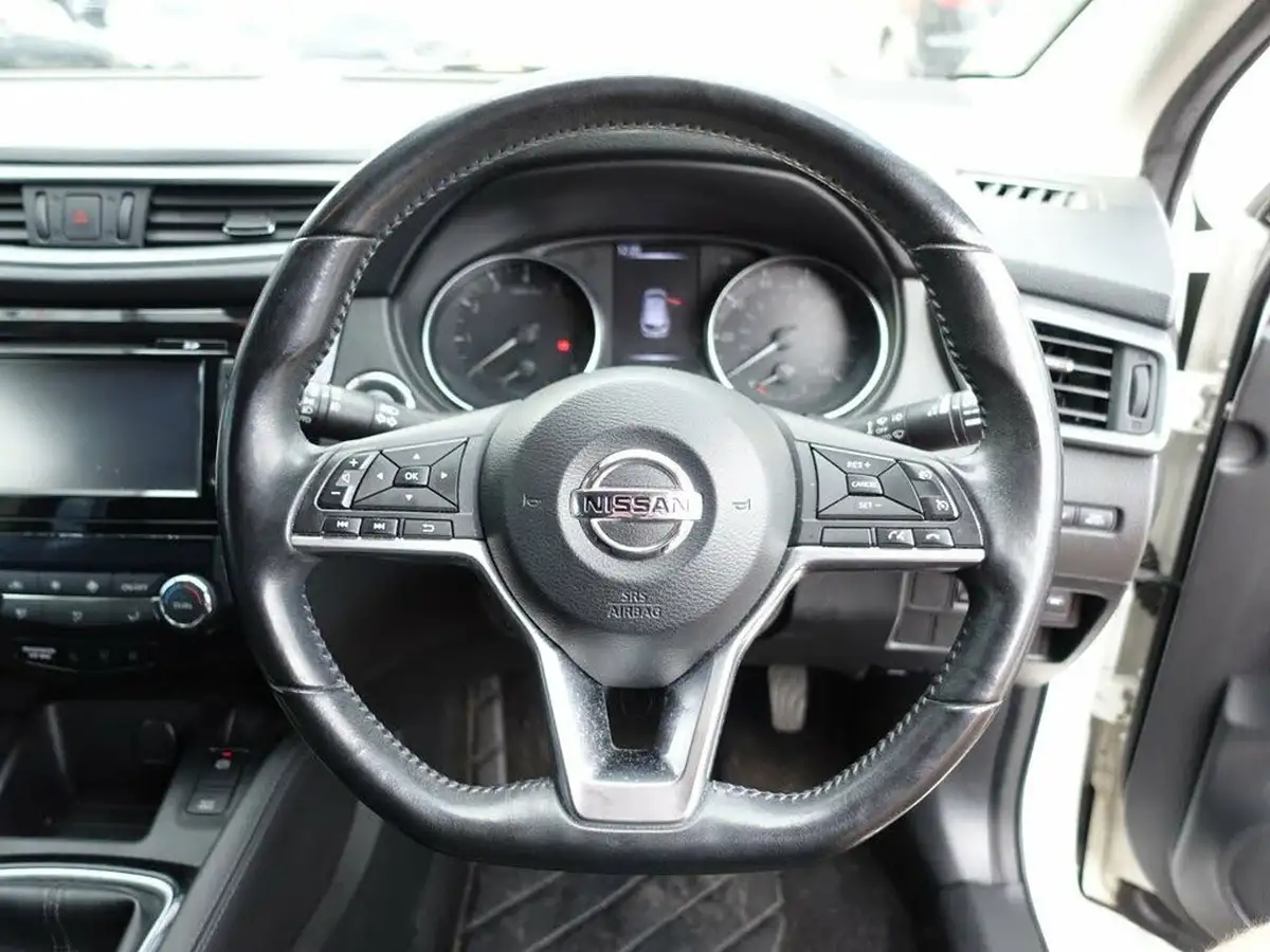 2017-nissan-qashqai-12-dig-t-n-connecta-big-19
