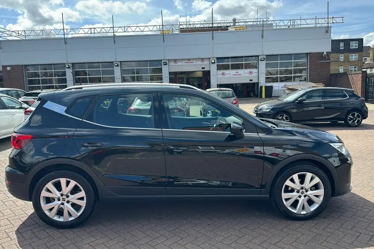 2022-seat-arona-10-tsi-xperience-dsg-big-4