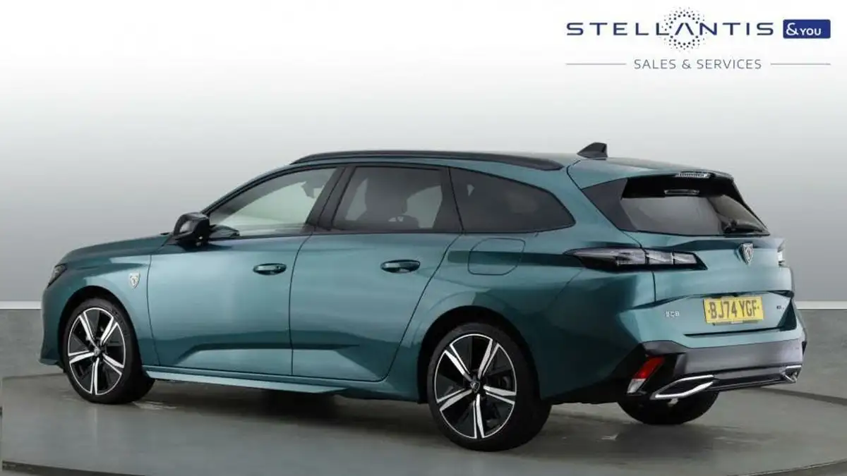 2024-peugeot-308-sw-16-puretech-gt-225ps-big-2