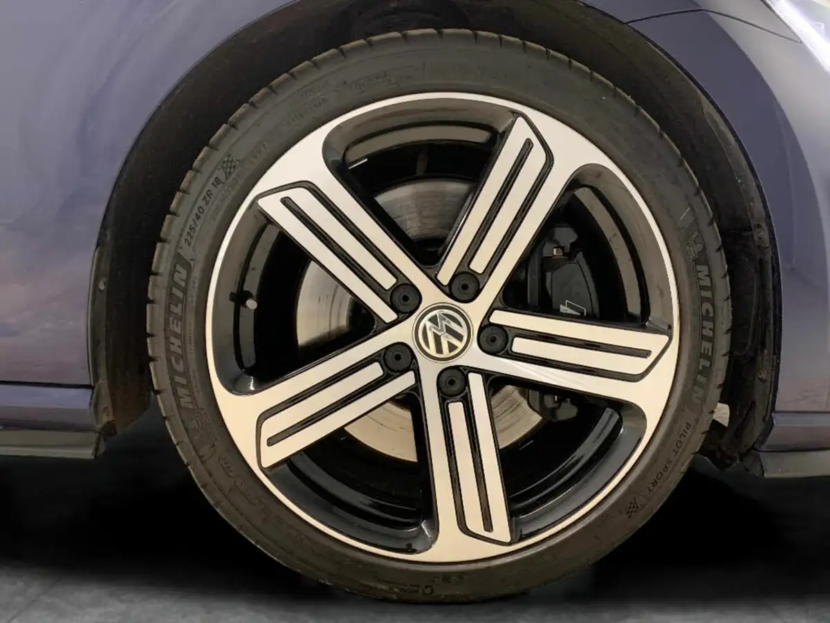 2020-volkswagen-golf-20-tsi-r-300ps-hatchback-5d-big-22