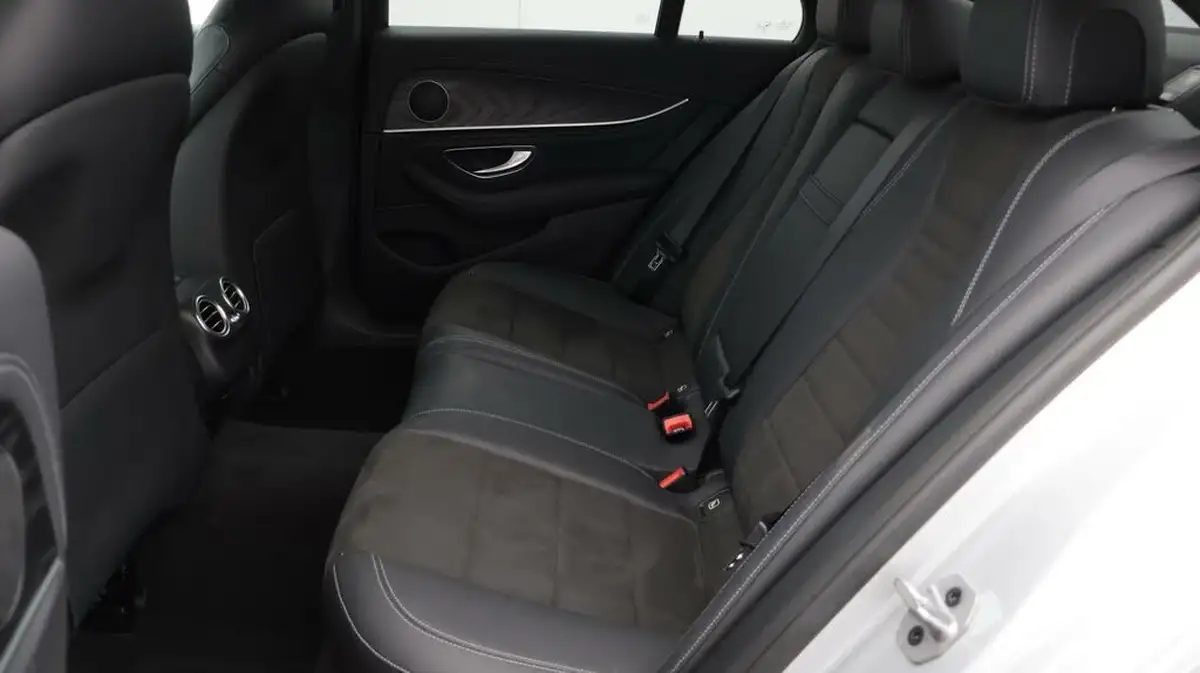 2019-mercedes-benz-e-class-20d-e220d-amg-line-night-edition-premium-saloon-4d-big-16