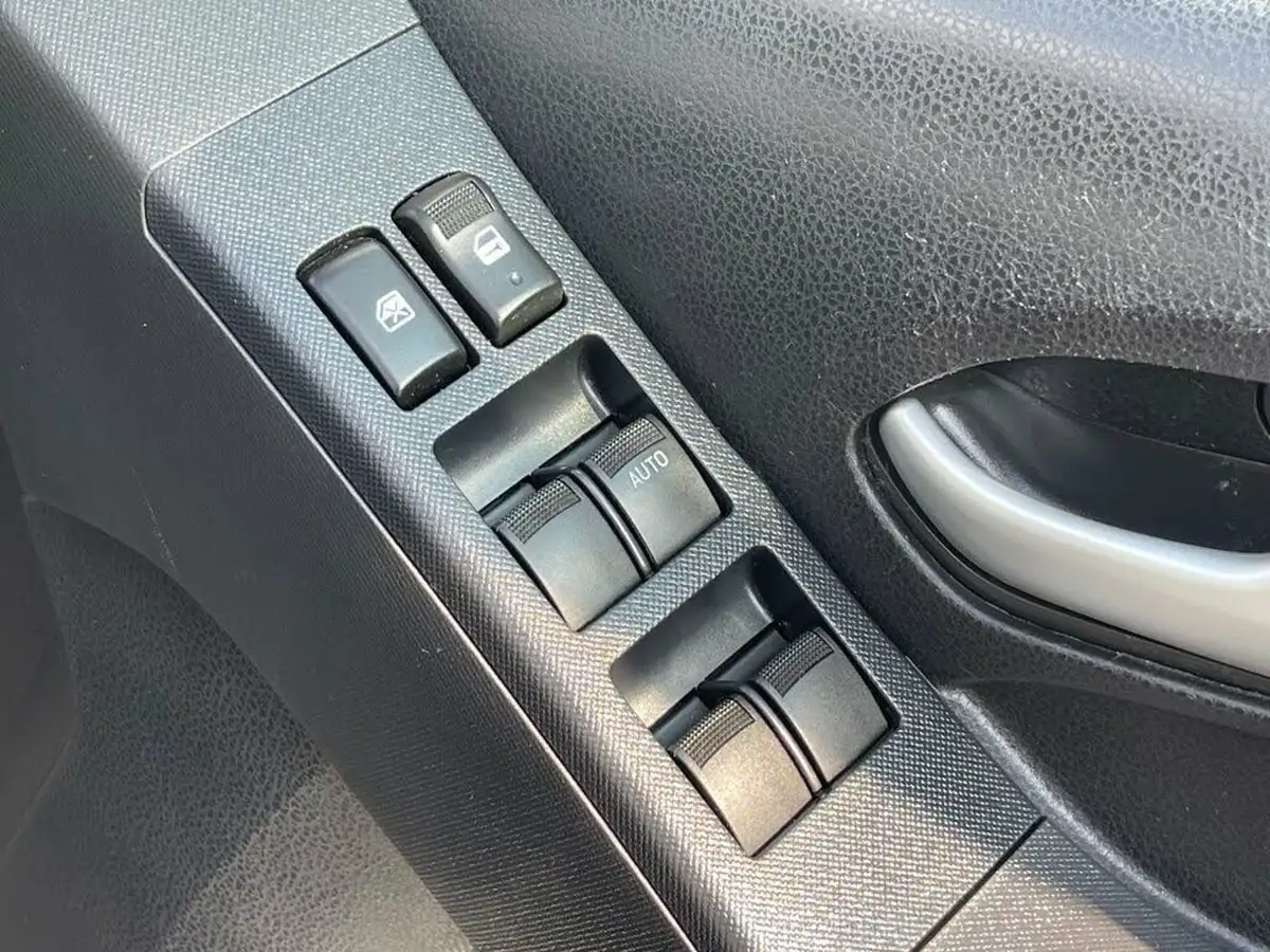 2018-isuzu-d-max-19td-utah-auto-big-35