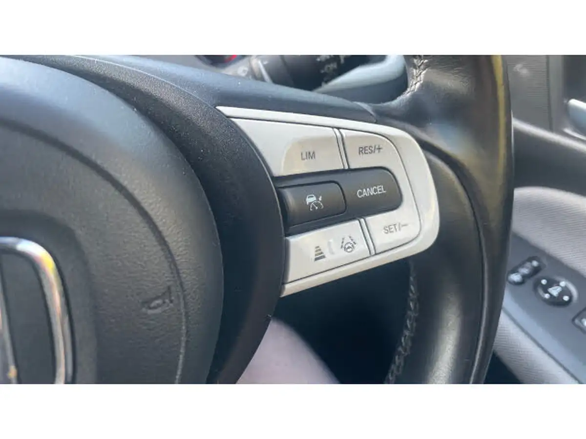 2021-honda-jazz-15-i-mmd-crosstar-ex-109ps-two-tone-big-21