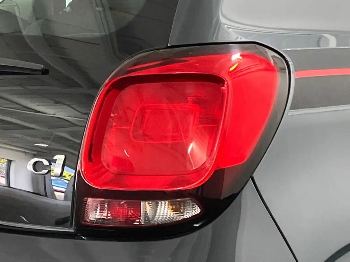2017-citroen-c1-12-puretech-furio-big-39