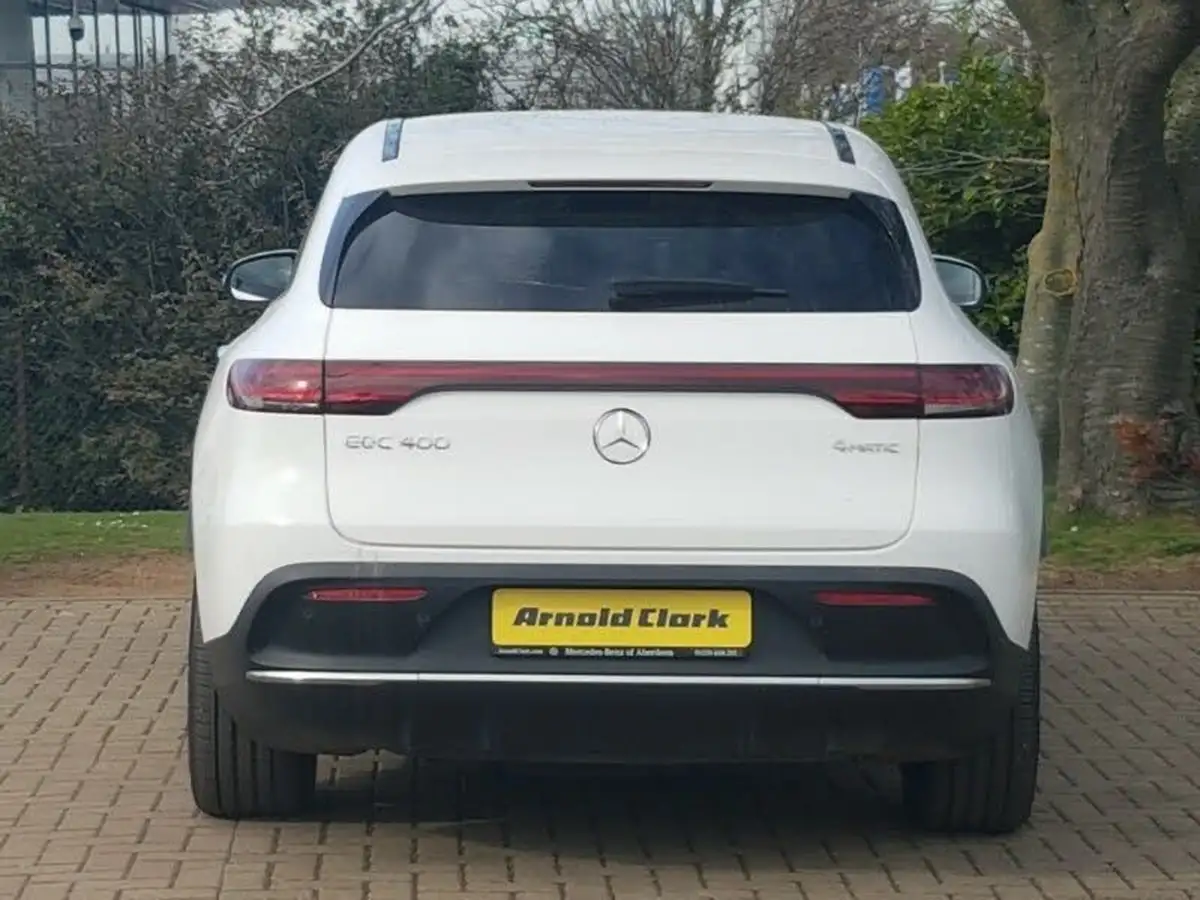 2021-mercedes-benz-eqc-e-eqc-400-amg-line-big-18