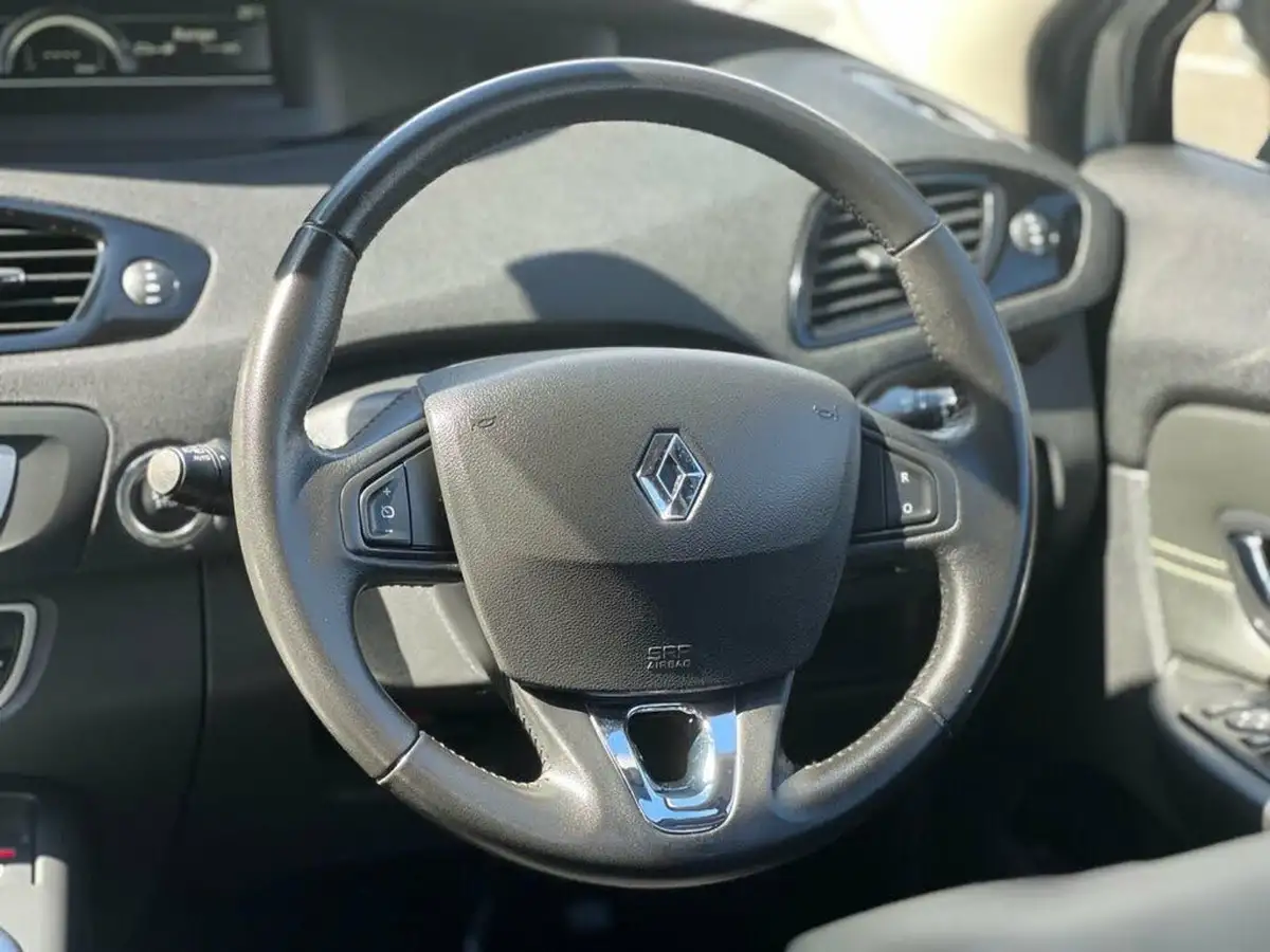 2014-renault-scenic-15td-dynamique-tom-tom-edc-auto-big-8