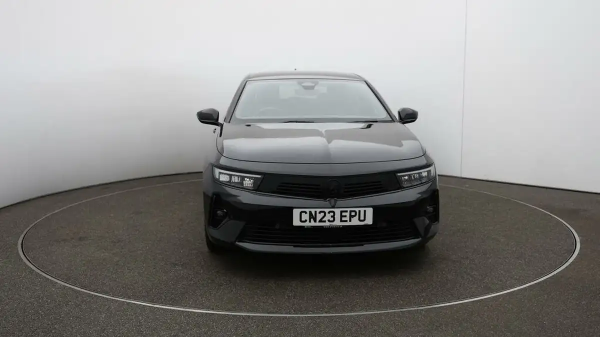 2023-vauxhall-astra-12-turbo-gs-hatchback-big-31