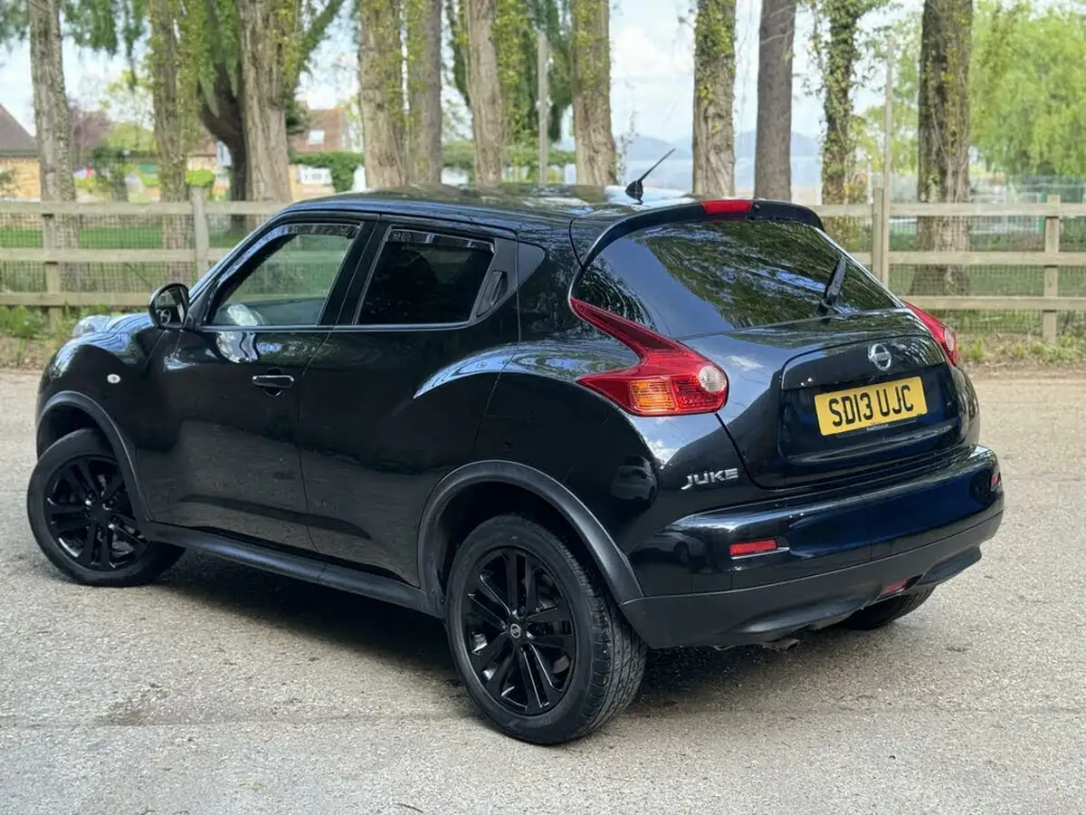 2013-nissan-juke-16-acenta-premium-big-18
