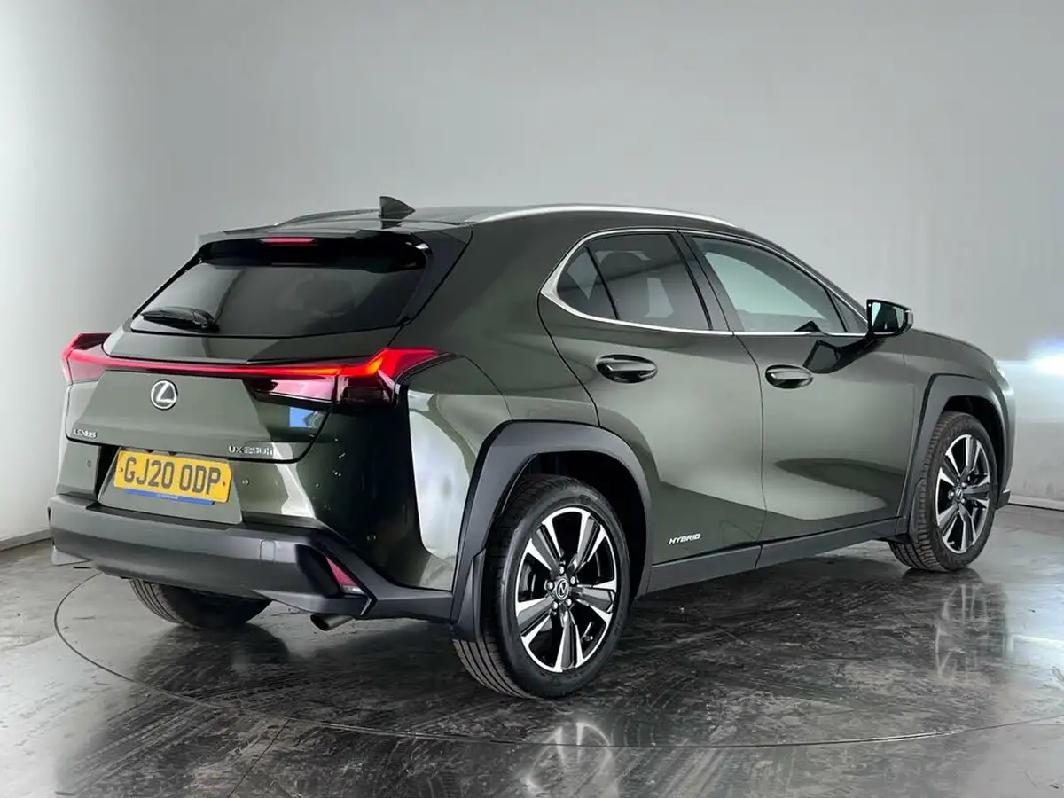 2020-lexus-ux-250h-20-ux-premium-pack-with-navigation-big-3