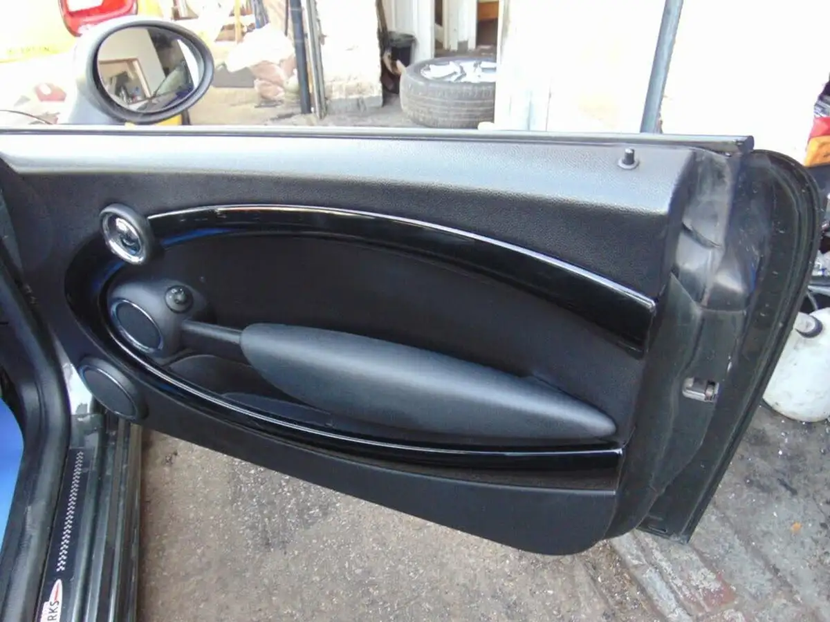 2012-mini-cooper-20td-cooper-sd-avenue-coupe-3d-big-28