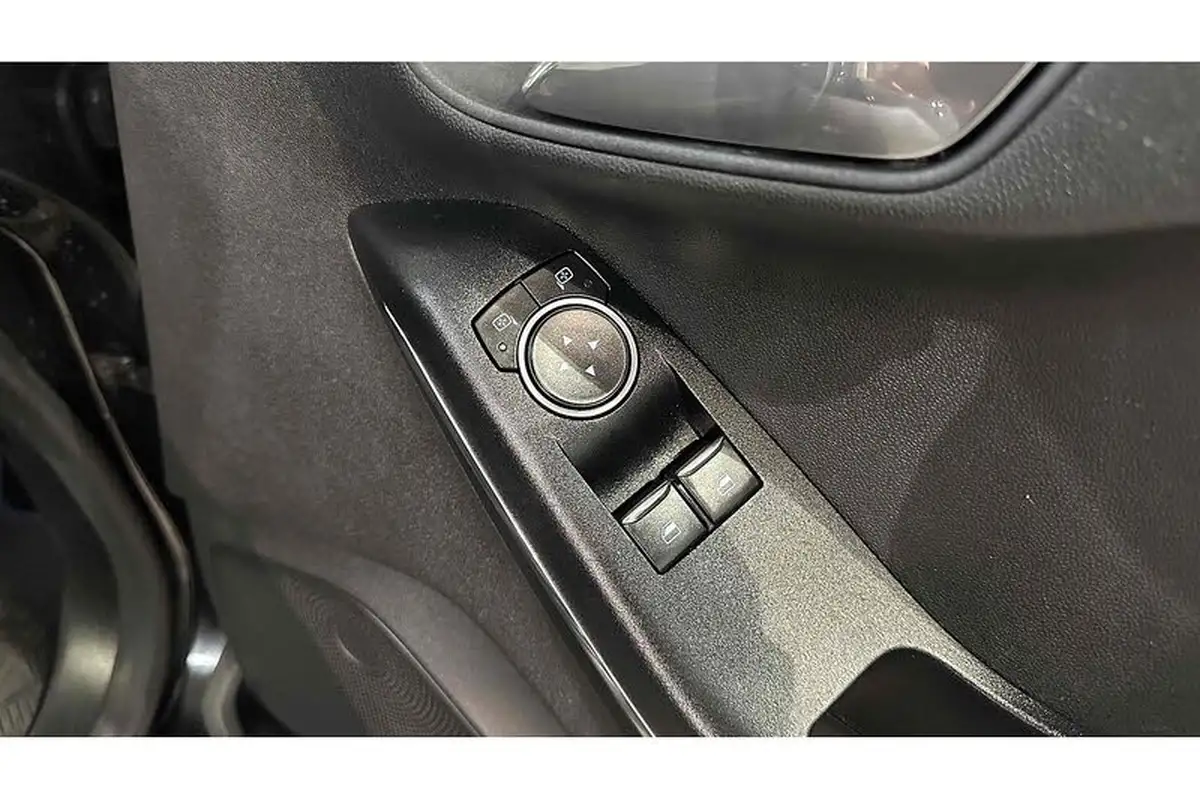 2018-ford-fiesta-11-ti-vct-zetec-5d-big-26