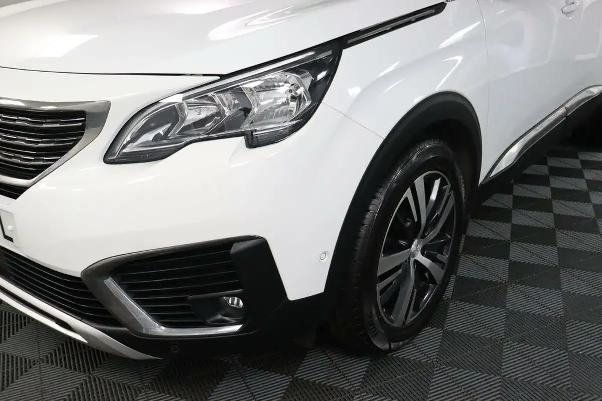 2018-peugeot-5008-suv-15-bluehdi-allure-big-26
