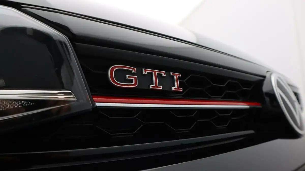 2021-volkswagen-polo-20-tsi-gti-big-22