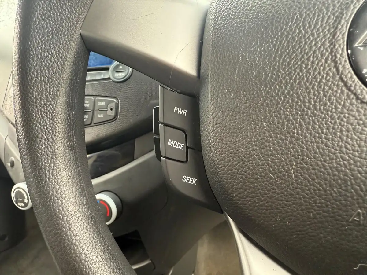 2010-chevrolet-spark-12-lt-big-13