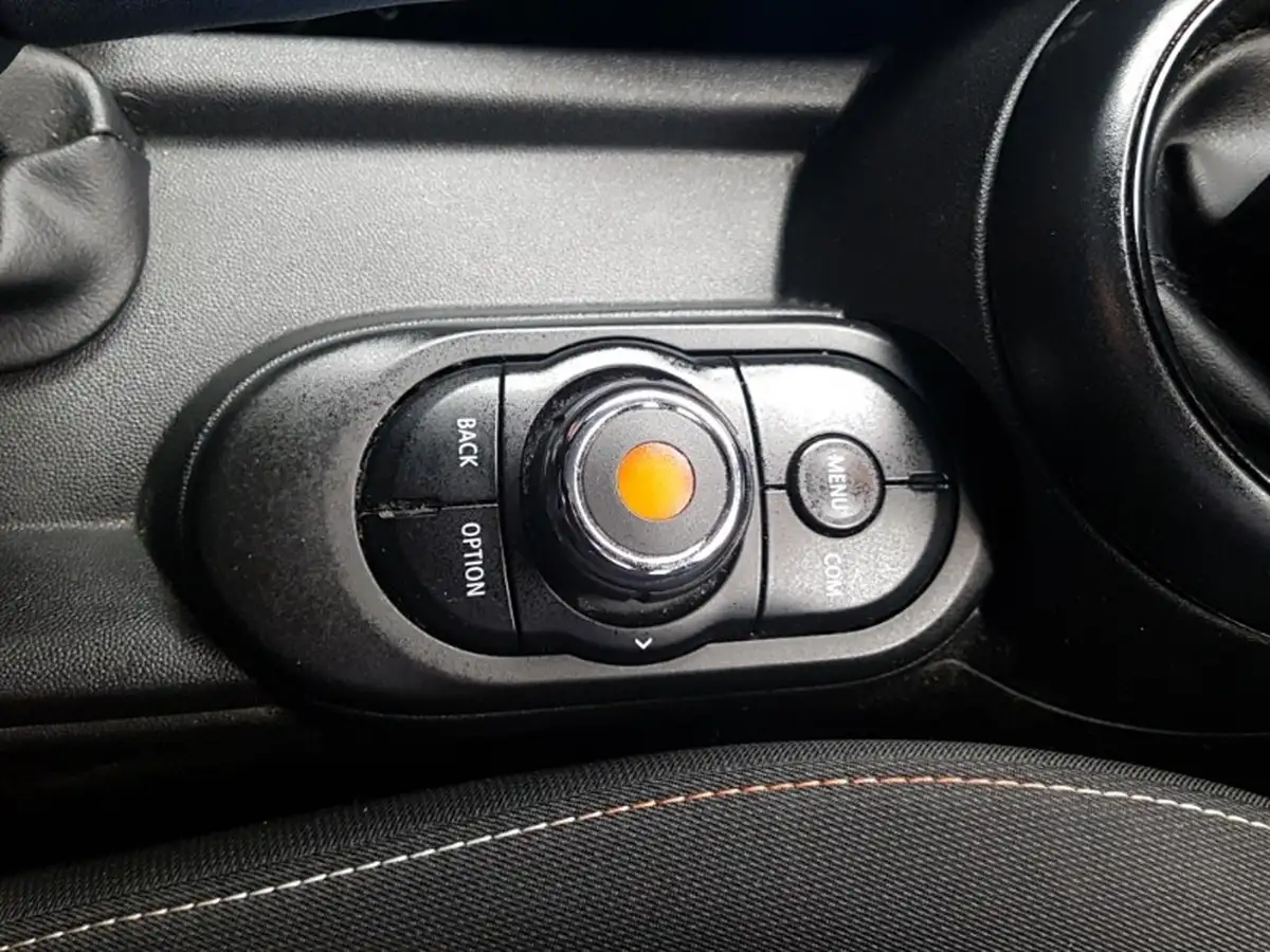 2024-jeep-avenger-12-gse-summit-e-hybrid-48v-auto-big-18