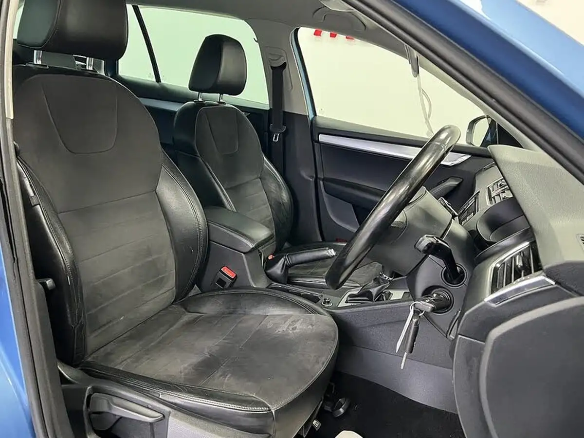2016-skoda-octavia-16tdi-se-l-estate-dsg-big-8