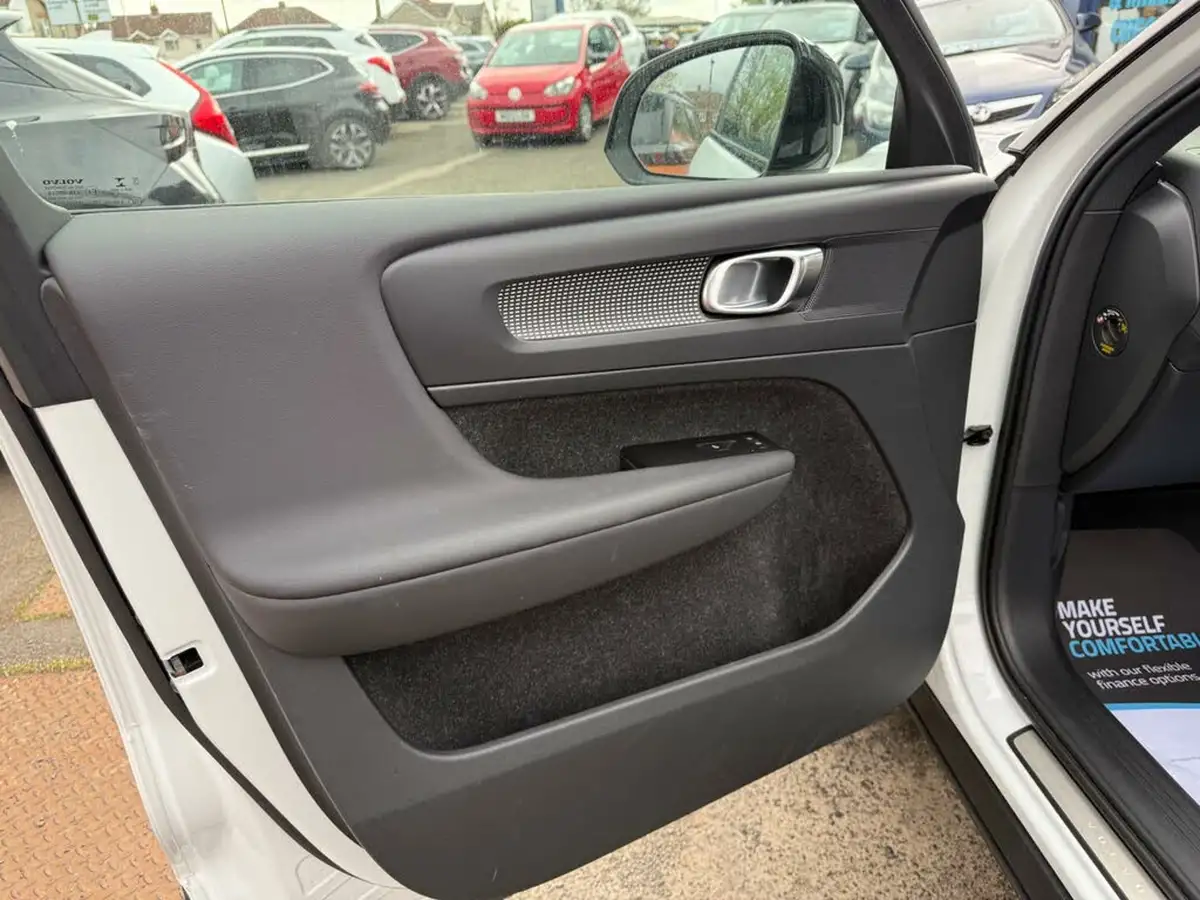 2021-volvo-xc40-20-b4-r-design-pro-194bhp-auto-big-29